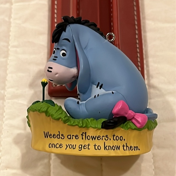 Hallmark 2015 Pooh Eeyore A Little Perspective Ornament - Picture 5 of 6